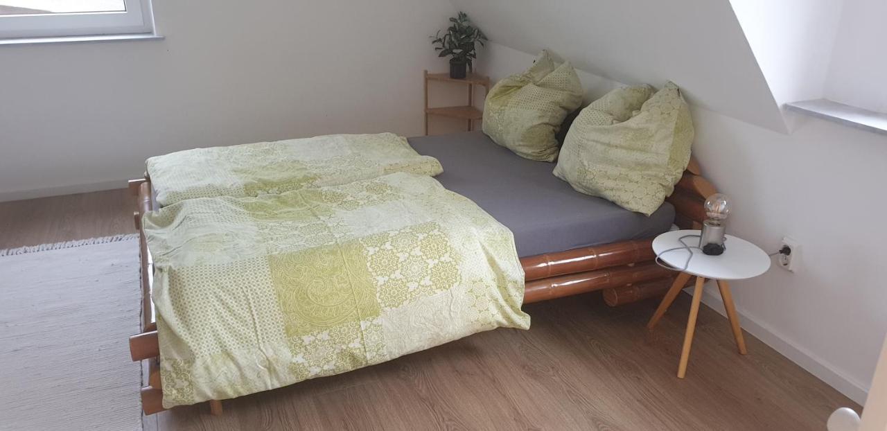 נוישטאדט אן דר אייש Frisch Renoviert Mit Dachterrasse - Geniesse Ruhe Und Grun Nahe Neustadt Aisch מראה חיצוני תמונה